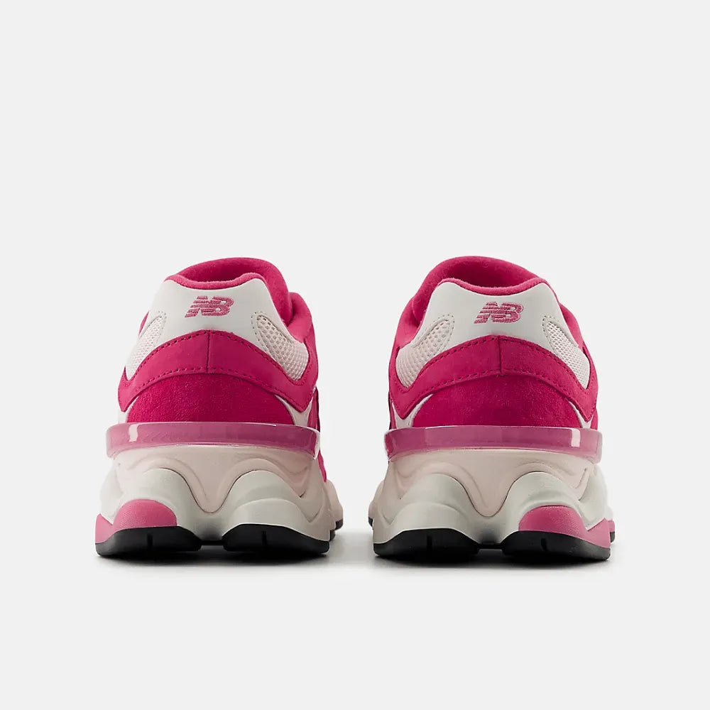 New Balance 9060 Fuchsia