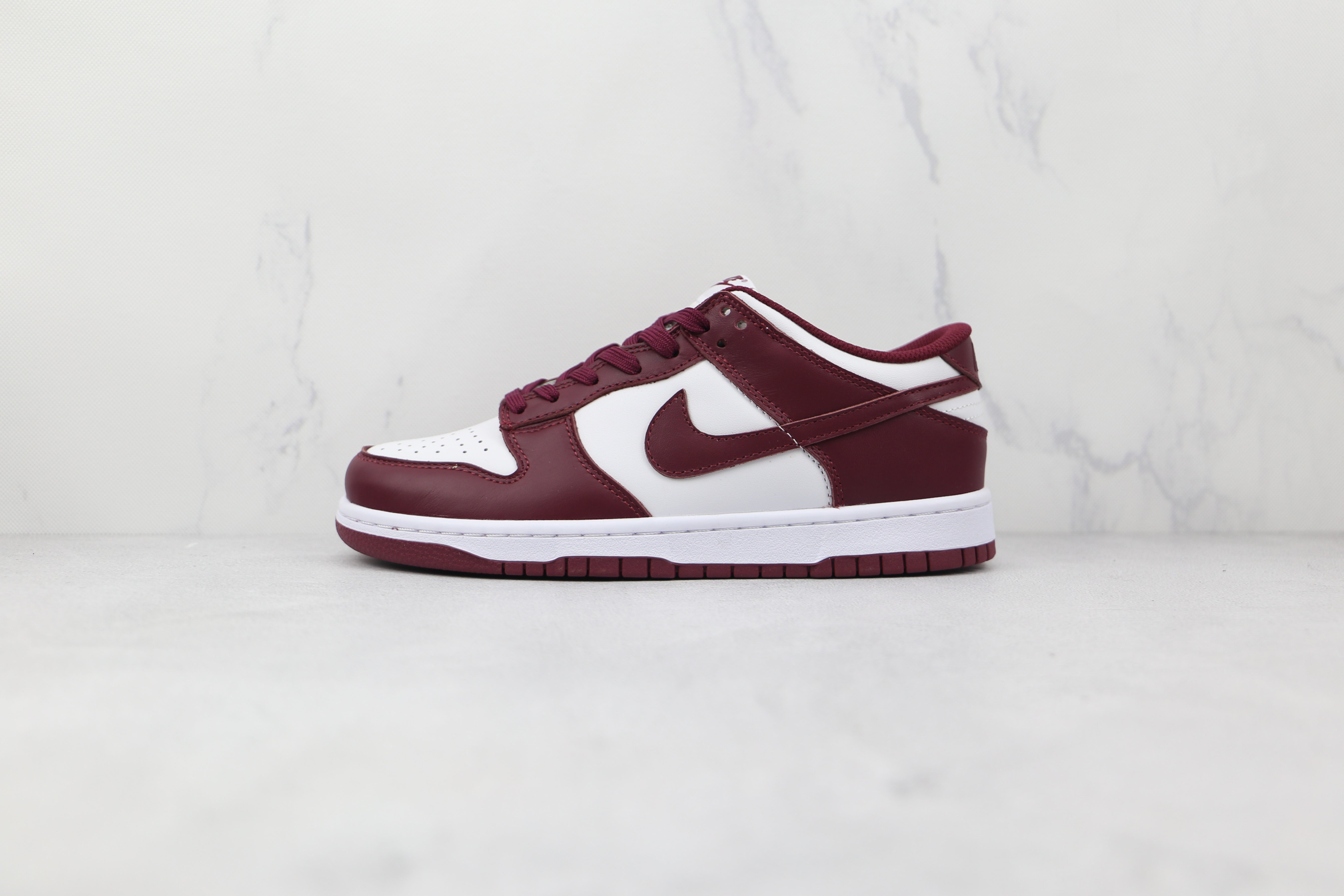 Nike Dunk Low Burgundy