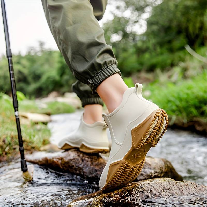 Men’s Clean Boots