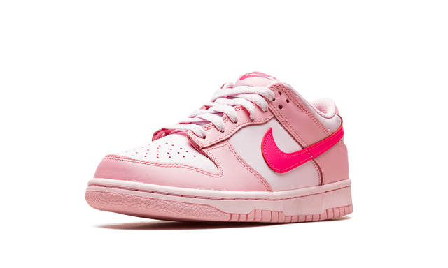 Nike Dunk Low Triple Pink