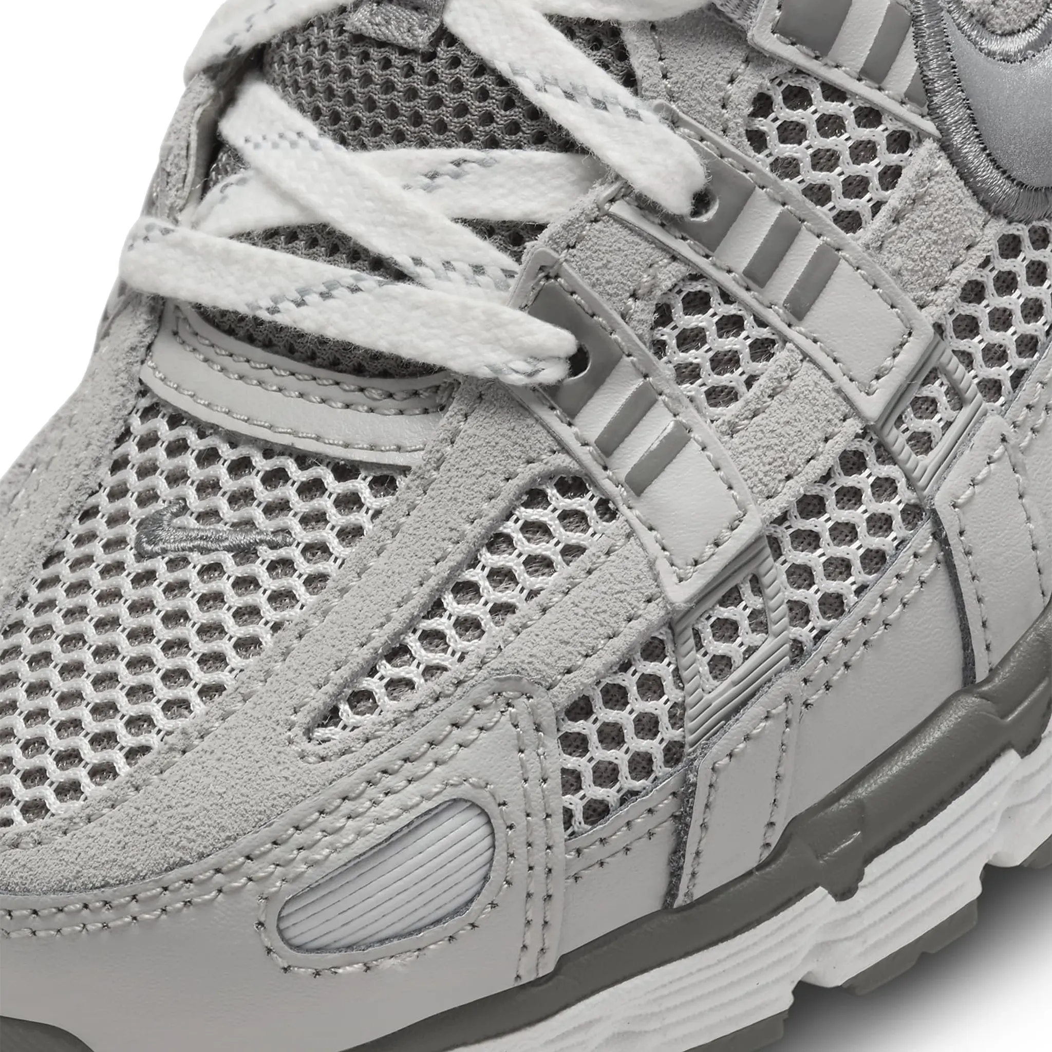 Nike P 6000 Premium Light Iron Ore