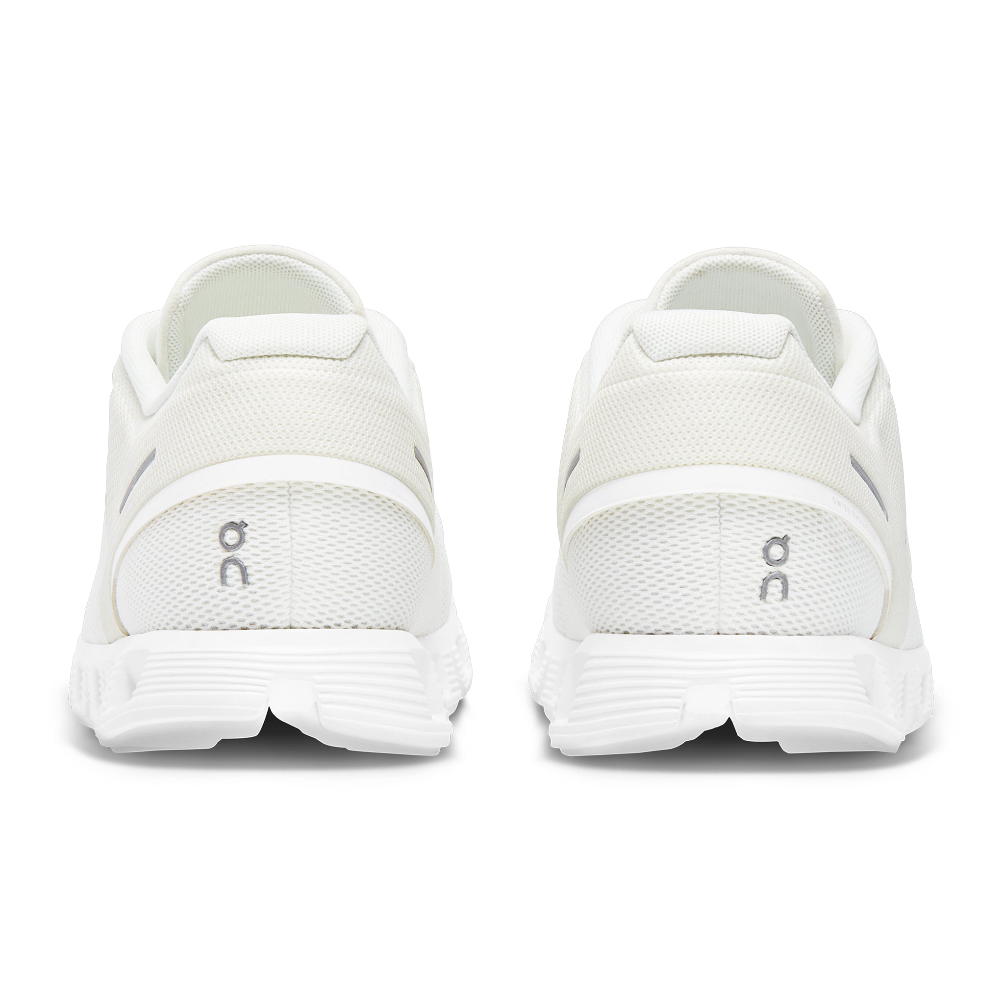 On Running Cloud 5 Undyed White M