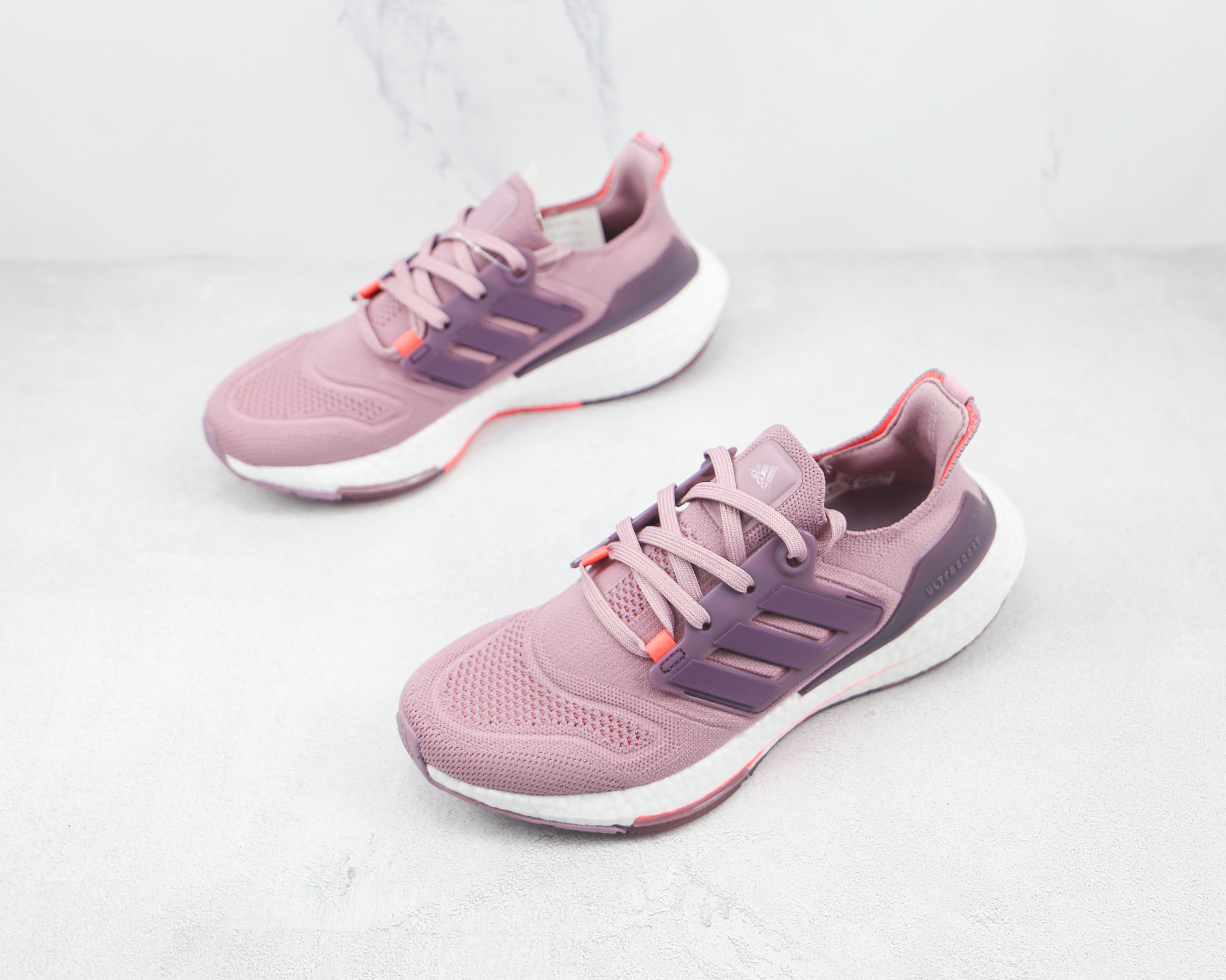 Adidas Ultra Boost 22 Magic Mauve