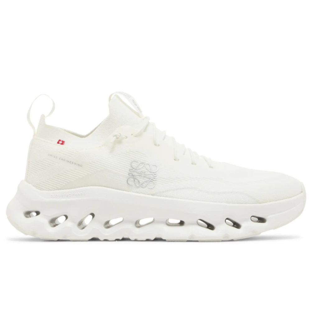 On X Loewe Cloudtilt White