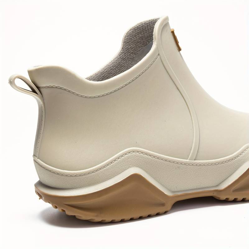 Men’s Clean Boots