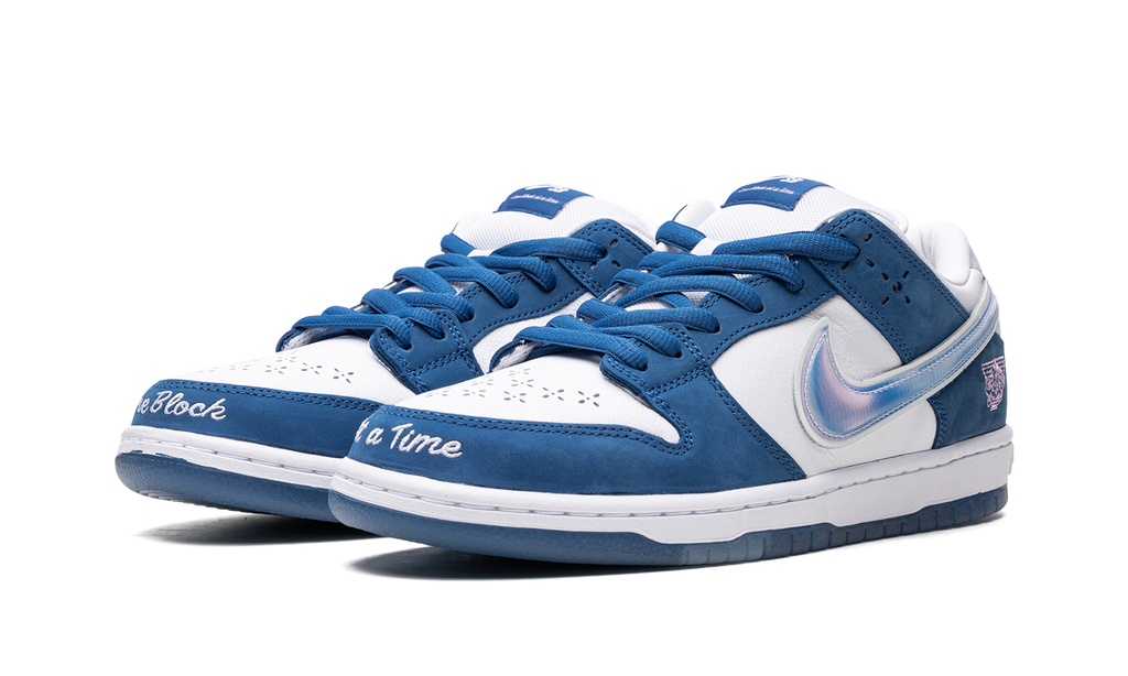Nike Dunk Low Born X Raised